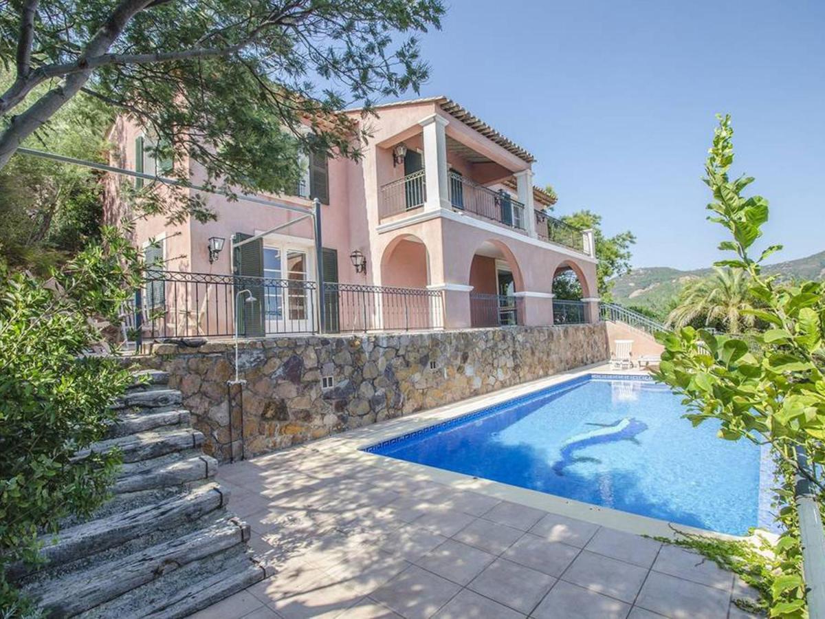 Villa In Antheor With Private Swimming Pool Saint-Raphaël 外观 照片