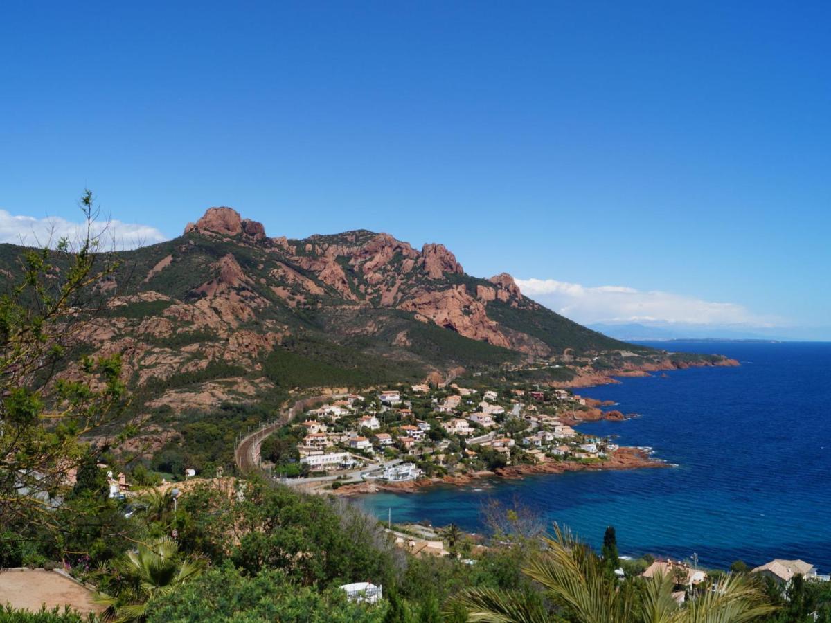 Villa In Antheor With Private Swimming Pool Saint-Raphaël 外观 照片